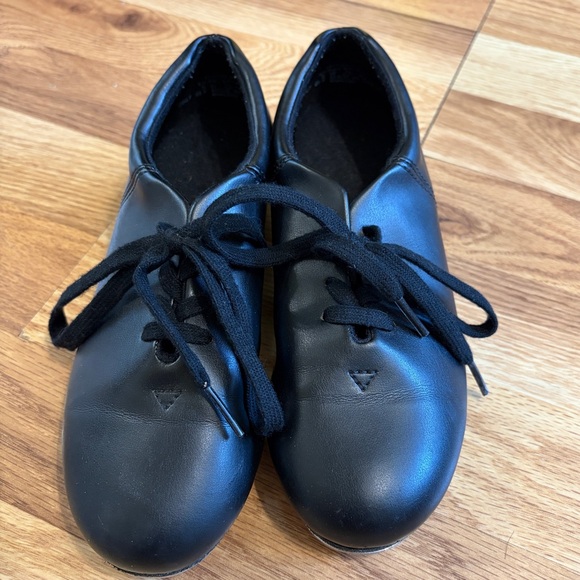 Capezio Black Tap Shoes 5 W - Picture 1 of 5